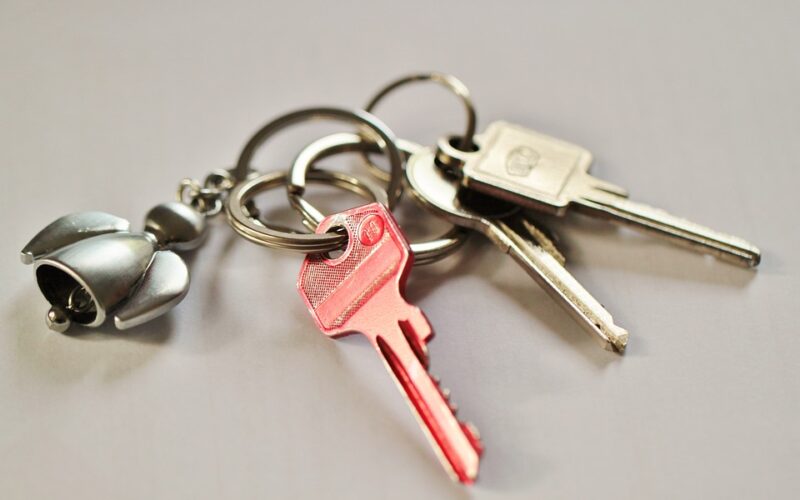 Jakim sposobem można wejść do samochodu czy domu po zagubieniu kluczy